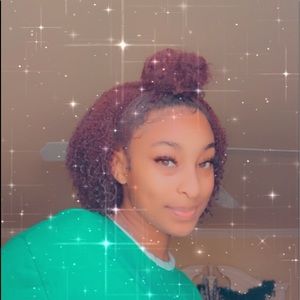 Meet your Posher, Karis